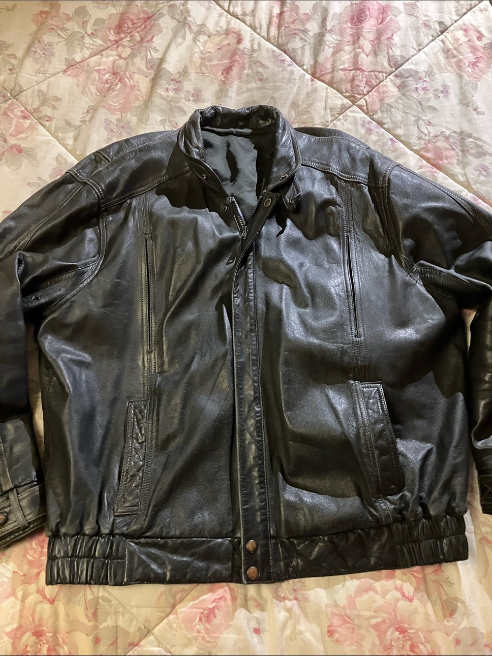 Vintage black leather bomber jacket men’s M/ L 46” chest